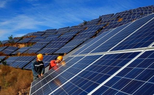Tấm pin năng lượng mặt trời của Việt Nam bị Mỹ điều tra chống lẩn tránh thuế chống bán phá giá và chống trợ cấp.