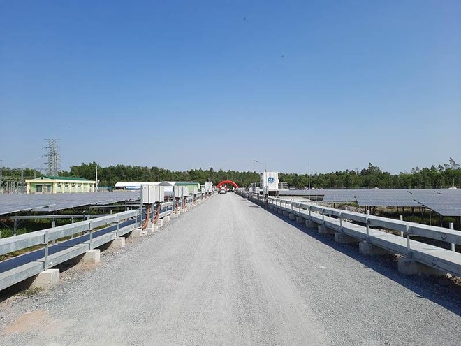 Nhà máy điện mặt trời Hậu Giang có công suất 35 MWp, tại xã Hòa An, huyện Phụng Hiệp