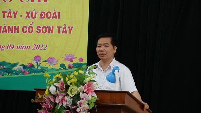 Chủ tịch UBND thị xã Sơn Tây Nguyễn Huy Khánh phát biểu tại hội nghị. (Ảnh: Phương Linh)