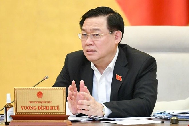 Chủ tịch Quốc hội Vương Đình Huệ phát biểu tại phiên thảo luận.