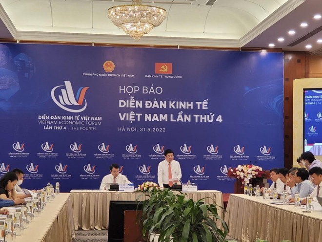 Sáng 31/5, Ban Kinh tế Trung ương tổ chức Họp báo Diễn đàn Kinh tế Việt Nam lần thứ 4.