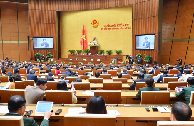 Chủ nhiệm Ủy ban Kinh tế của Quốc hội Vũ Hồng Thanh trình bày Báo cáo thẩm tra về Quy hoạch tổng thể quốc gia thời kỳ 2021-2030, tầm nhìn đến năm 2050