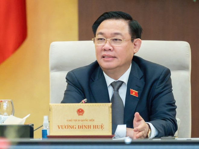 Chủ tịch Quốc hội Vương Đình Huệ phát biểu tại phiên thảo luận.