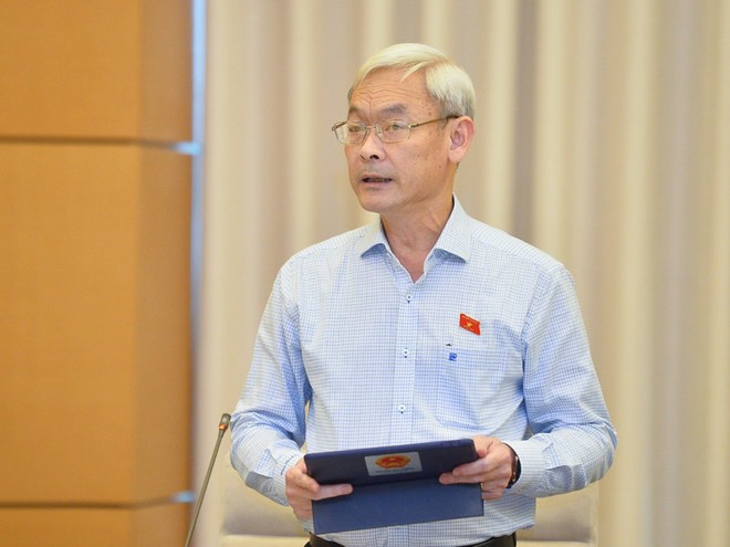 Chủ nhiệm Ủy ban Tài chính - Ngân sách Nguyễn Phú Cường phát biểu tại phiên thảo luận.