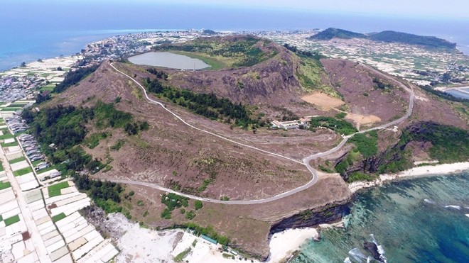 Hồ chứa nước Thới Lới được xây dựng, khai thác vận hành từ năm 2012, có dung tích chứa khoảng 271.480 m3 ở đảo Lý Sơn. Ảnh minh họa