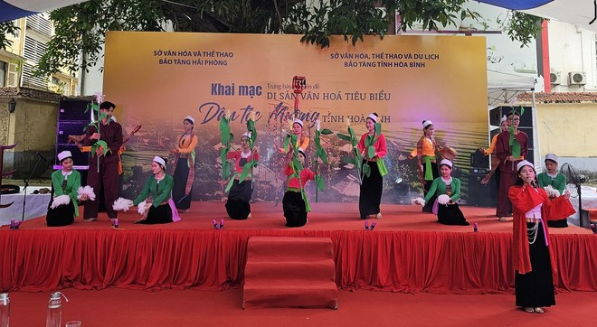 Đặc sắc di sản văn hóa dân tộc Mường tỉnh Hòa Bình tại TP.Hải Phòng 