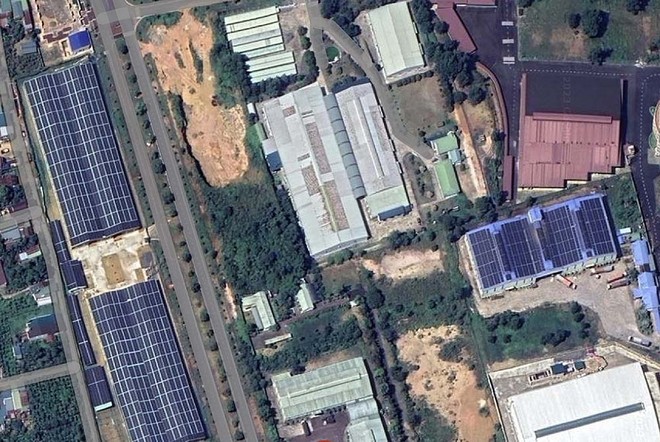 Tại Khu công nghiệp Lộc Sơn, nhiều doanh nghiệp lắp hệ thống điện mặt trời trên mái nhà xưởng hoặc cho doanh nghiệp thuê lại mái để lắp hệ thống điện mặt trời