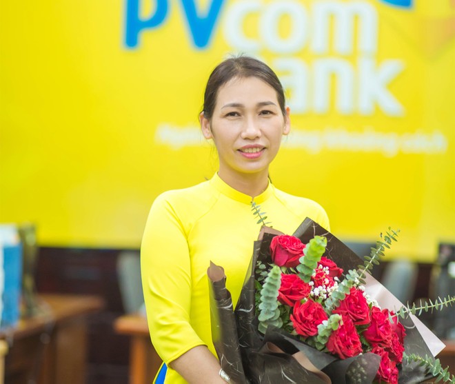 Chị Ca Thị Phương Loan, PVcomBank