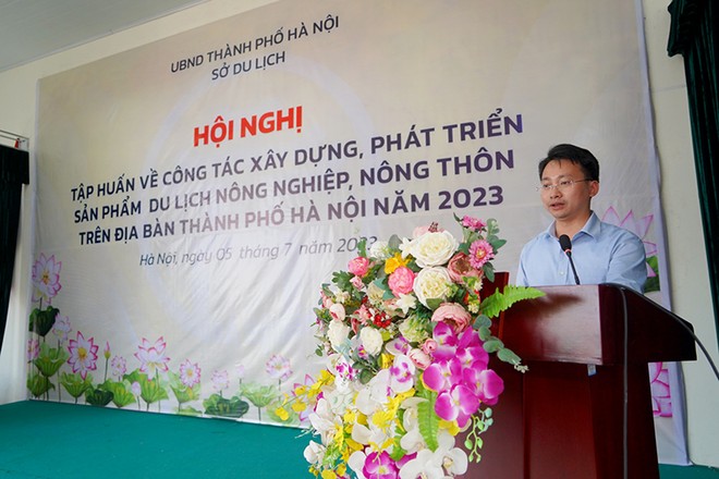 Phó Giám đốc Sở Du lịch Hà Nội Trần Trung Hiếu phát biểu tại Hội nghị.
