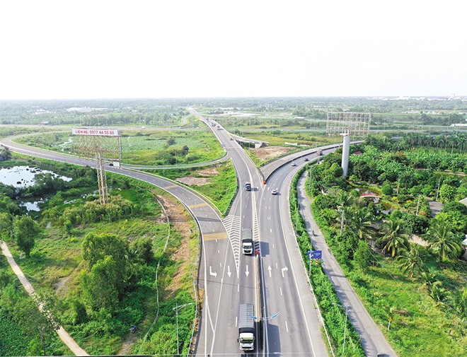 Đoạn cao tốc TP.HCM - Trung Lương được đề xuất đầu tư mở rộng quy mô 8 làn xe. Ảnh: Hoàng Giám