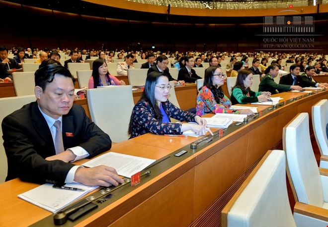 Quốc hội khóa XIV bấm nút thông qua Nghj quyết 56, yêu cầu giảm số lượng lãnh đạo cấp phó.