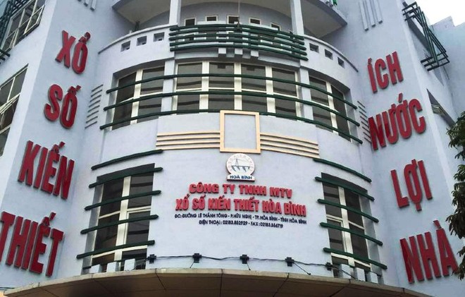 Ông Khương Minh Tuấn, Chủ tịch kiêm Giám đốc Công ty TNHH MTV Xổ số kiến thiết Hòa Bình bị kỷ luật khiển trách.