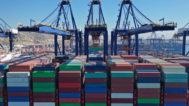 WTO giảm dự báo tăng trưởng thương mại toàn cầu 2023 xuống còn 0,8%.