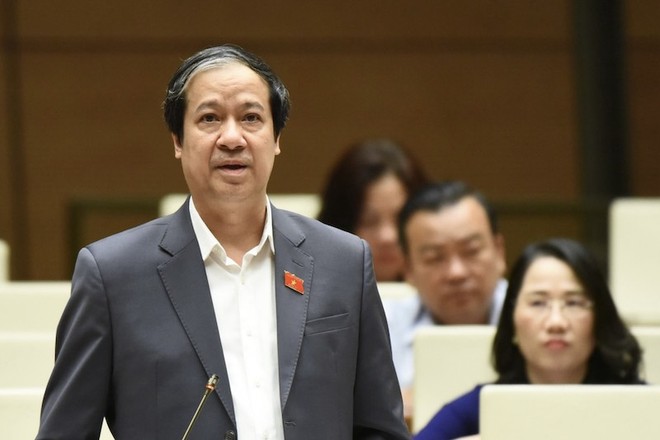 Bộ trưởng Bộ Giáo dục và đào tạo Nguyễn Kim Sơn phát biểu giải trình