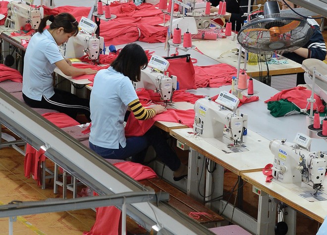 Đơn hàng mới của ngành dệt may hiện vẫn ít ỏi