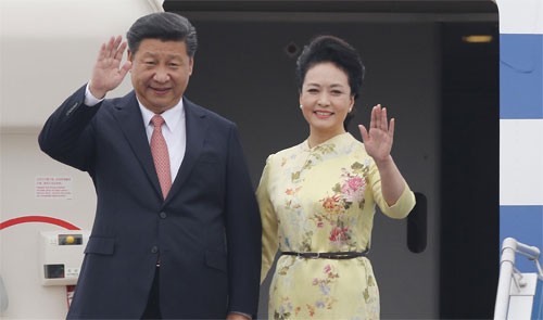 Chủ tịch Trung Quốc Tập Cận Bình và Phu nhân trong chuyến thăm Việt Nam năm 2015. (Ảnh: Giang Huy/VnExpress)