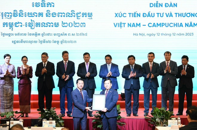 Vietjet (VJC) khai trương đường bay thẳng Hà Nội - Siem Reap nhân chuyến thăm Việt Nam của Thủ tướng Campuchia Hun Manet