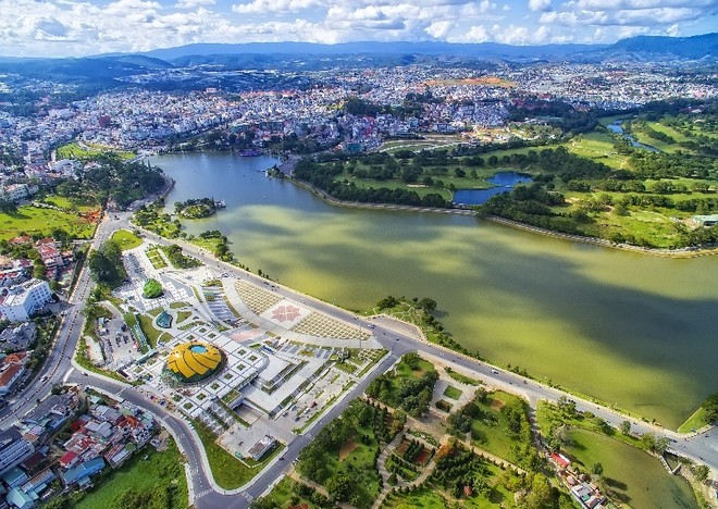 Phấn đấu đến năm 2030, Lâm Đồng trở thành "Thiên đường xanh" với sức hút của các trung tâm du lịch nghỉ dưỡng - sinh thái - chăm sóc sức khỏe - thể thao cao cấp hàng đầu Việt Nam và Đông Nam Á. (Ảnh: VGP)