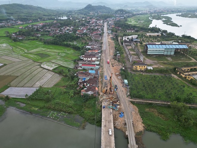 Dự án Tăng cường kết nối giao thông khu vực Tây Nguyên đoạn qua tỉnh Bình Định vẫn chưa hoàn thành do vướng mặt bằng.