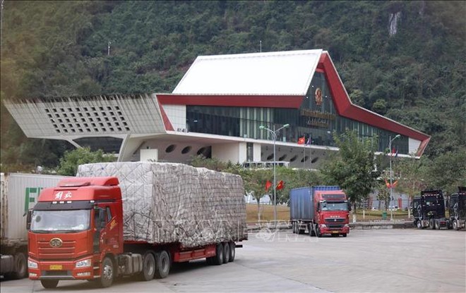 Cửa khẩu Hữu Nghị và Tân Thanh chính thức hoạt động trở lại sau 4 ngày nghỉ Tết Nguyên đán 2024.