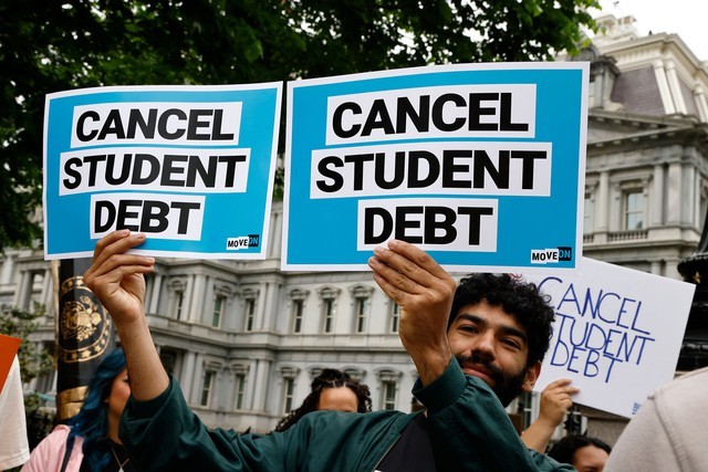 Mỹ xoá khoản nợ trị giá 6 tỷ USD cho 78.000 sinh viên