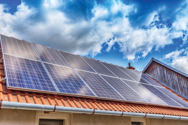 Hoạt động kinh doanh chính của Helio Energy là sản xuất điện thông qua hệ thống các dự án điện mặt trời mái nhà