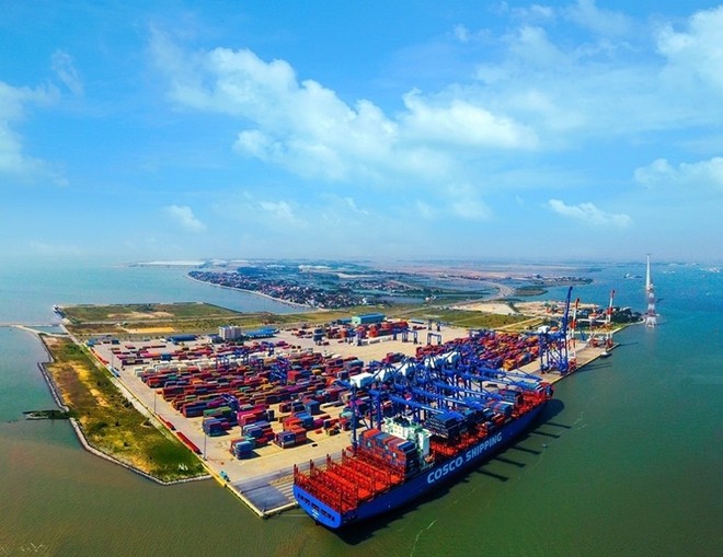 Một góc Bến cảng container quốc tế Tân Cảng Hải Phòng.