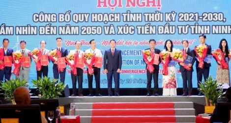 14 dự án được trao chứng nhận đầu tư, bản ghi nhớ đầu tư tại Hội nghị công bố quy hoạch và xúc tiến đầu tư tỉnh Ninh Thuận.