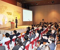 Hàng trăm tổ chức đầu tư trong và ngoài nước đã tham dự hội nghị Gateway to Vietnam để mổ xẻ các cơ hội đầu tư tại Việt Nam