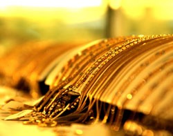 Giá vàng trong nước giảm theo đà giảm của vàng thế giới
