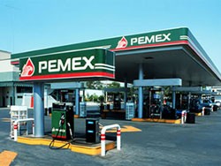 Pemex mất dầu mới lo đi kiện