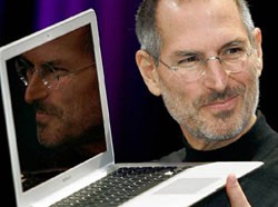Steve Jobs được coi là linh hồn của các dòng sản phẩm iPod, iPad, iPhone