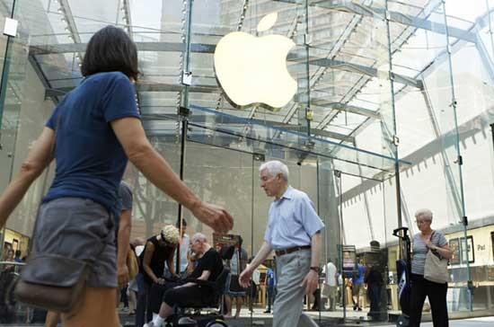 Apple chào đời năm 1976 trong một garage ôtô, tới nay là công ty có giá trị vốn hóa lớn nhất nhì thế giới.