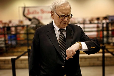 Warren Buffett mất tiền vì cổ phiếu Bank of America mất giá. Ảnh: thetodayexperience.com