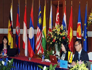 HOSE đăng cai tổ chức “Invest ASEAN - Vietnam 2013”