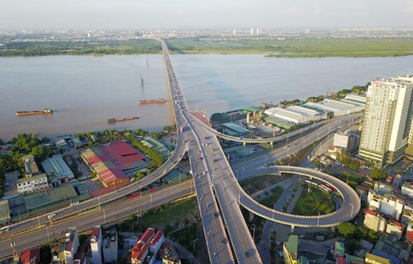 Việc đầu tư xây dựng cầu Vĩnh Tuy giai đoạn 2 nhằm hoàn thiện mặt cắt ngang theo quy hoạch, từng bước hoàn thiện đường Vành đai 2, tăng cường khả năng lưu thông hai bên bờ sông Hồng.