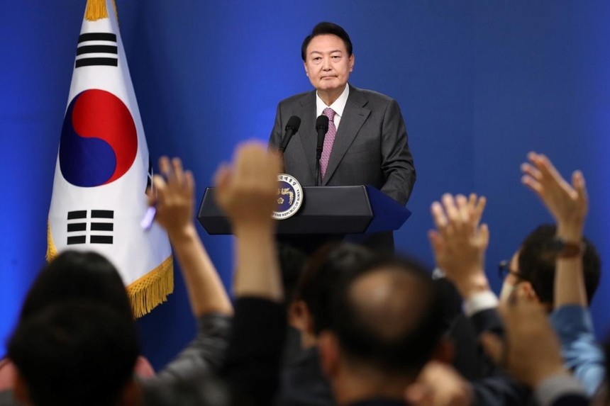 Tổng thống Hàn Quốc Yoon Suk-yeol họp báo hôm 17.8.2022 nhân 100 ngày nhậm chức. Ảnh: AF