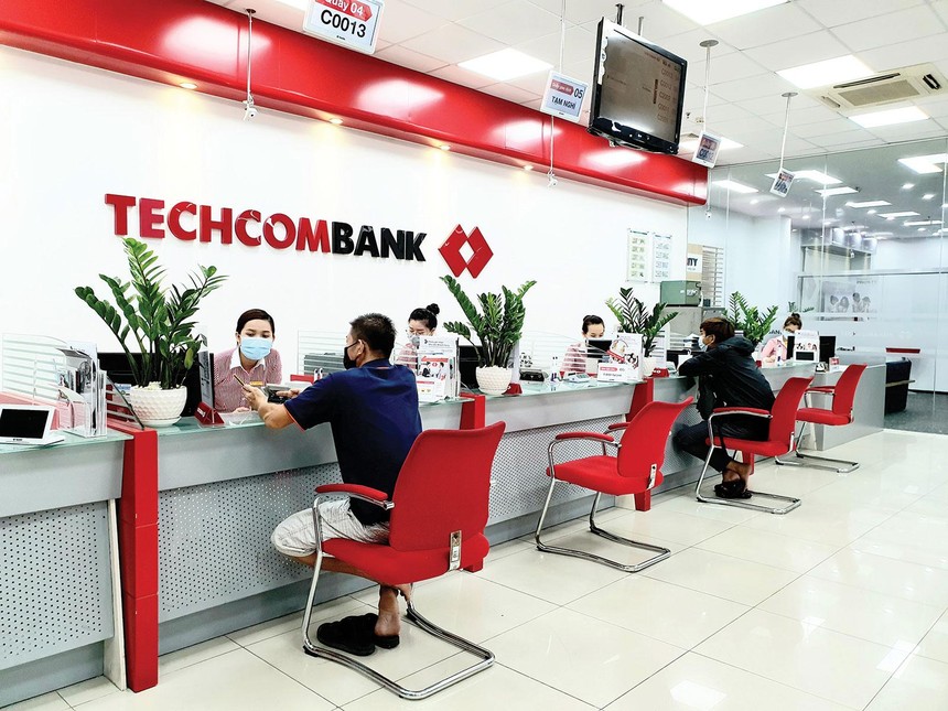 Techcombank có 4 đợt tăng lãi suất huy động chỉ trong 2 tuần đầu tháng 11
