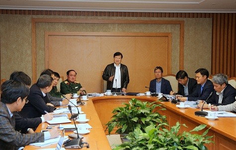 Phó Thủ tướng Trịnh Đình Dũng phát biểu tại cuộc họp (Ảnh: VGP/Xuân Tuyến)