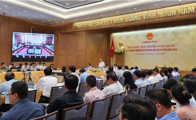 Hội nghị trực tuyến toàn quốc về thúc đẩy phân bổ và giải ngân vốn đầu tư công năm 2019 diễn ra sáng nay, 26/9, dưới sự chủ trì của Thủ tướng Chính phủ Nguyễn Xuân Phúc.