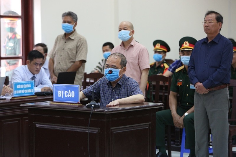 Cựu Đô đốc Nguyễn Văn Hiến nhận mức án 4 năm tù giam