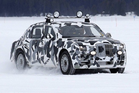 Nguyên mẫu dành cho tổng thống Nga chạy thử mẫu xe tại Thụy Điển.