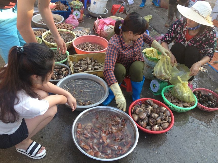 Chợ hải sản - Nét độc đáo của huyện đảo Cô Tô