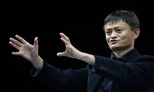 Jack Ma từng là giáo viên dạy tiếng Anh trước khi thành lập Alibaba.
