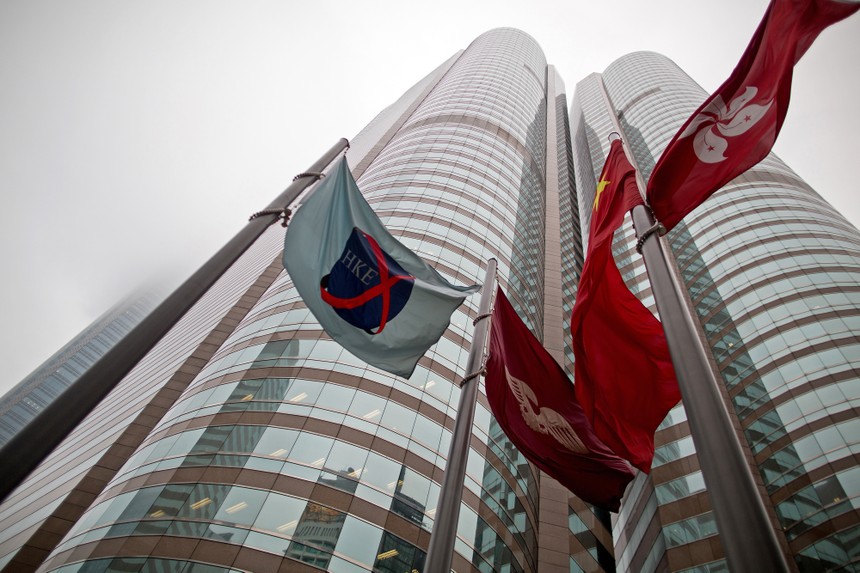 Cổ phiếu sàn Hồng Kông (HKEx) tăng mạnh nhờ “tin đồn” liên kết với sàn Thẩm Quyến