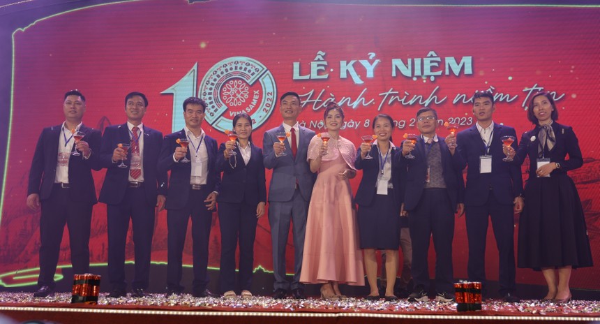 Ban lãnh đạo Vinasamex tại lễ kỷ niệm 10 năm thành lập