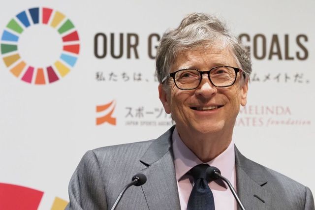 Tỷ phú Bill Gates hiện đang sở hữu khối tài sản trị giá 100 tỷ USD.