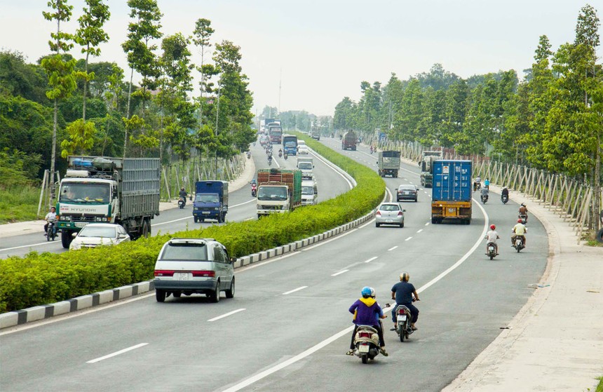 Cơ sở hạ tầng, giao thông vận tải Bình Dương được đẩy mạnh là cú hích rất lớn đối với thị trường bất động sản Tân Phước Khánh.