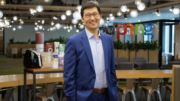 Bom Kim là nhà sáng lập kiêm CEO Coupang. Ảnh: CNBC.