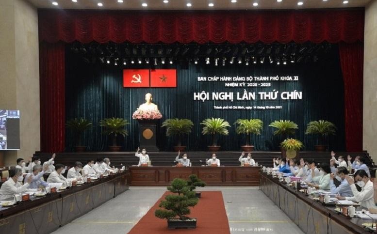 Bí thư Nguyễn Văn Nên đề nghị hội nghị bàn giải pháp, cơ chế để đồng hành cùng doanh nhân, doanh nghiệp vượt qua khó khăn trong giai đoạn phục hồi kinh tế và bình thường mới.